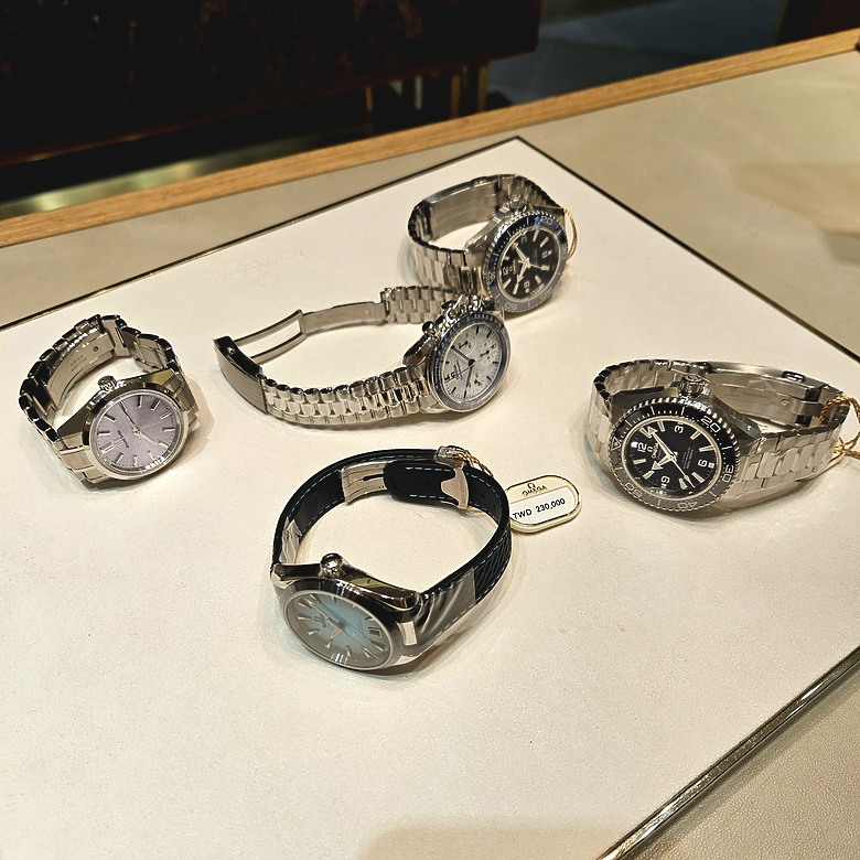 點我看大圖 開箱 OMEGA 2026冬季奧運38毫米超霸