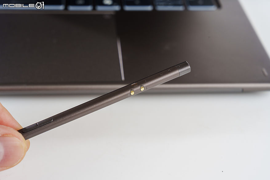 MSI Prestige 14 Flip AI+ D3M｜滿足全天續航力的絕佳 AI 翻轉筆電