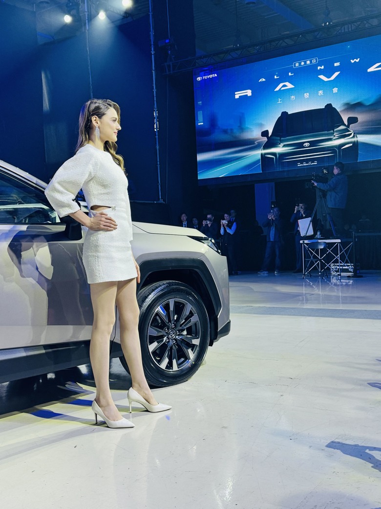 RAV4 新上市！ 發表會展演～ 更新