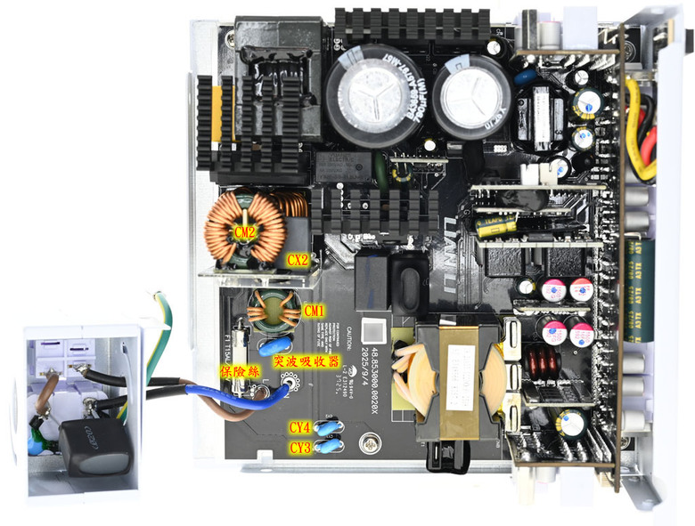 點我看大圖 LIAN LI RS1200G可旋轉交流輸入插座金牌全模組電源開箱