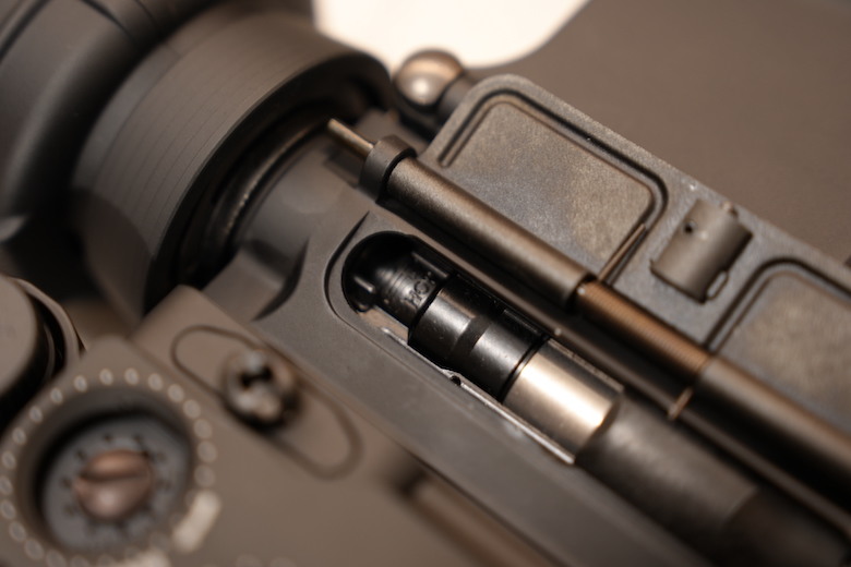 Tokyo Marui EVOLT M4A1 入手開箱! 挑戰 GBBR 的仿真尺寸,電槍科技的全新篇章