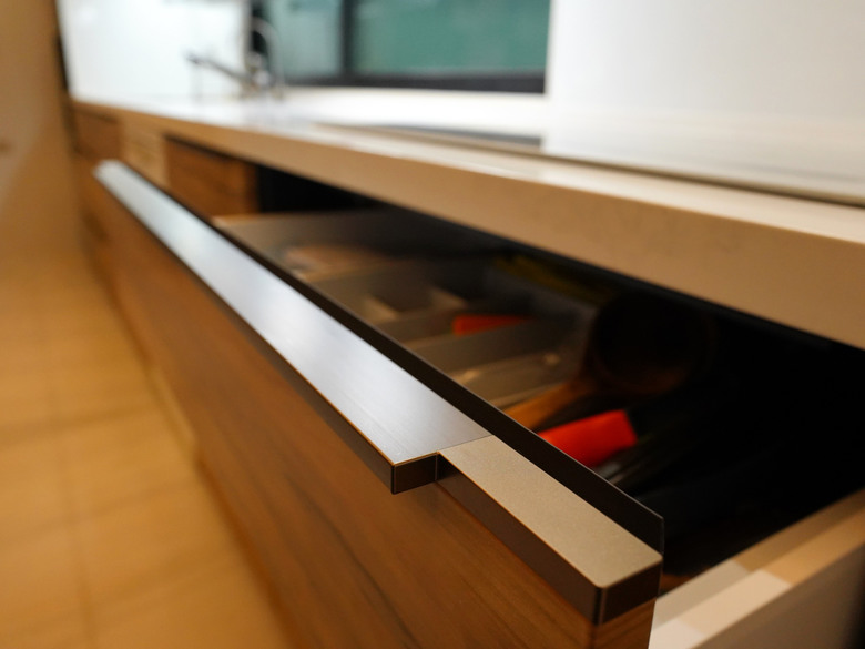 【開箱】台南廚具｜日本琺瑯廚具真的能防蟑螂？Takara LEMURE 旗艦系列｜日本KVK水龍頭