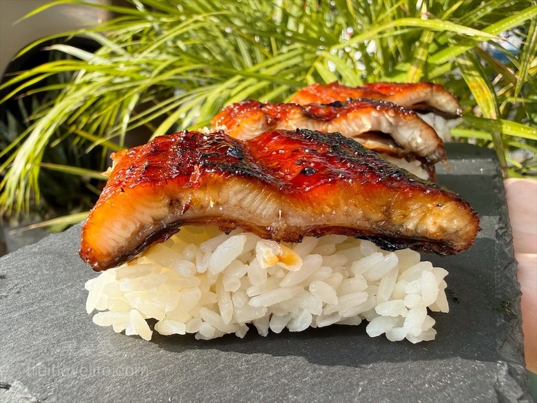 傳承四代工藝,烏魚子鮮甜回甘,蒲燒鰻肉質細緻、軟嫩