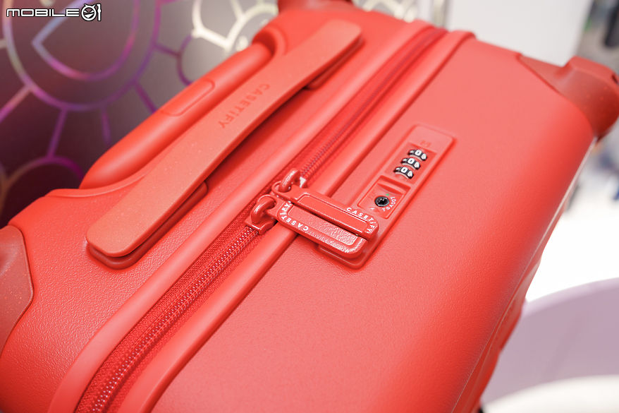 村上隆 x CASETiFY：FLOWERS BLOOM 聯名系列開箱｜用可愛將防護等級點滿！