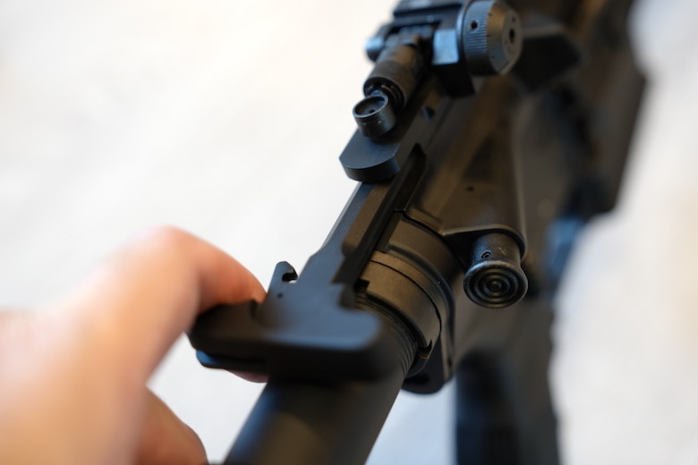 Tokyo Marui EVOLT M4A1 入手開箱! 挑戰 GBBR 的仿真尺寸,電槍科技的全新篇章