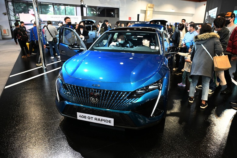 【2026 台北車展紀實】從展場正妹到四輪靈魂:Nikon ZR 實拍紀錄