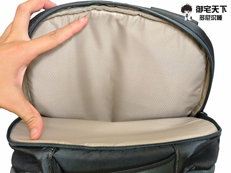 開箱｜Targus&reg; EcoSmart Work+ Play&trade; Trio 後背包（TBB65802GL） - 具備 20L 大容量之作，滿足工作與休閒設計！