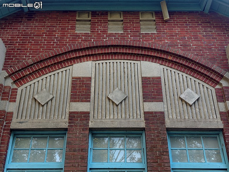 桃園市立大溪木藝生態博物館【壹號館、溪小宿舍、公會堂、木生活館、武德殿、藝師館、大溪歷史館、鳳飛飛故事館、六廿四故事館、工藝交流館與工藝基地、大溪創生館】 — 2025年霜華大溪散策之二