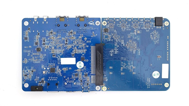 點我看大圖 OWC 經典設計下,從需求出發,內建三個網路的 Thunderbolt 5 Dual 10GbE Network Dock