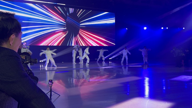 RAV4 新上市！ 發表會展演～ 更新