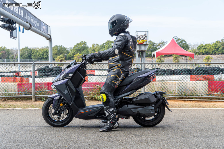 點我看大圖 SYM DRGBT 電推二代龍道路試駕|我獨自升級