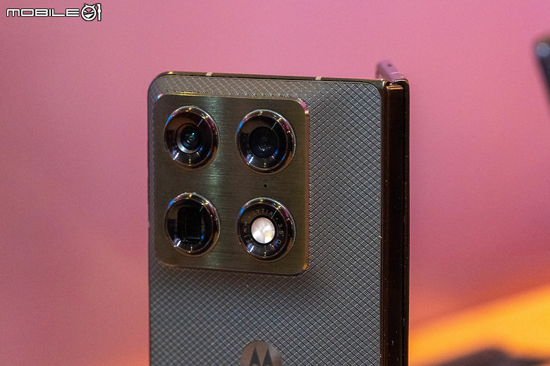 【CES2026】motorola 揭品牌首款「大摺」razr Fold，支援手寫筆對標三星！