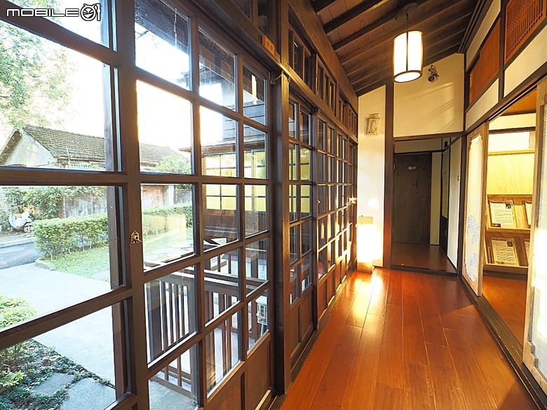 桃園市立大溪木藝生態博物館【壹號館、溪小宿舍、公會堂、木生活館、武德殿、藝師館、大溪歷史館、鳳飛飛故事館、六廿四故事館、工藝交流館與工藝基地、大溪創生館】 — 2025年霜華大溪散策之二