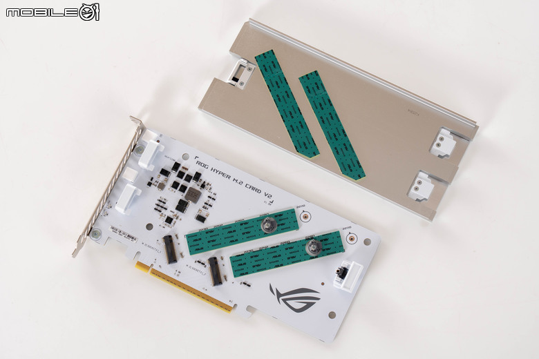 ROG CROSSHAIR X870E GLACIAL 主機板開箱實測 不光配置性能頂尖 更具備雙 10 GbE 海量高速傳輸