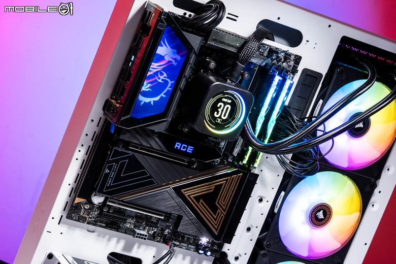 微星 MEG X870E ACE MAX 主機板開箱實測 在滿載規格配置中提供更高超頻潛力