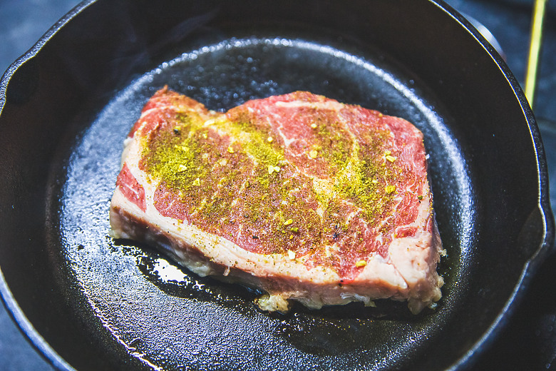 一個人一台車一路向北直到世界的盡頭 – 兩個月的公路露營旅行 – EP 9 – 最後贏的，永遠是土地 | 冰刻其形，火仍在燃，山靜靜站著