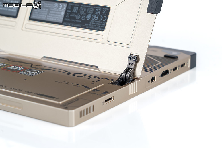 ROG Flow Z13-KJP 搶先開箱｜兩大潮牌終極共創，致敢於挑戰的遊戲人！