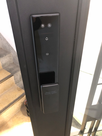 【開箱】家裡終於換電子鎖｜日立和系列人臉鎖，用一陣子的實話心得
