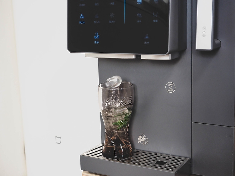 【小惡魔驫到成功】四季皆可飲 冰水・熱水・冰塊一次搞定 ｜Haier 桌上型RO冰鑽瞬熱飲水機
