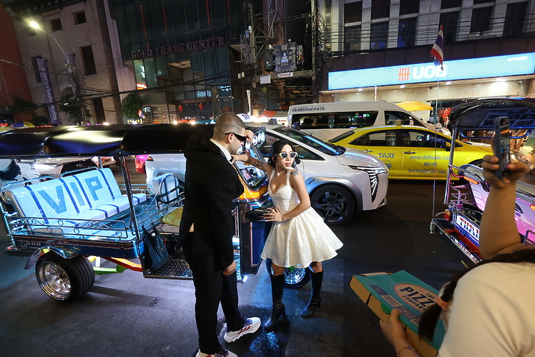 點我看大圖 泰國曼谷--Dusit Central Park百貨/唐人街夜市/ICONSIAM購物中心/美食觀光巴士/BIG C伴手禮天堂/朱拉隆功夜市