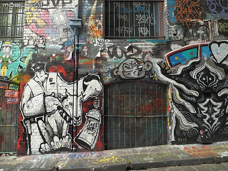 墨爾本CBD之塗鴉巷(Hosier Ln)、澳洲動態影像中心(ACMI)、聯邦廣場(Fed Square)、聖保羅座堂(St Paul's Cathedral)、費蓮達火車站(Flinders Street Station)、舊墨爾本監獄(Old Melbourne Gaol)、維多利亞州立圖書館(State Library Victoria)，附掛簡餐Grill'd漢堡與鉛彈工廠 — 2026東澳洲四大城巡遊之墨爾本段 第3部