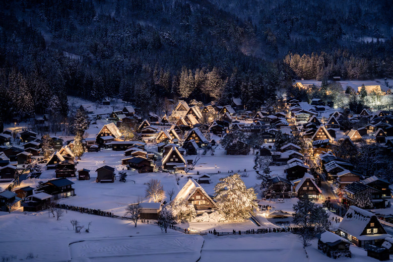 夢幻的冬日童話村-白川鄉合掌村點燈兩日遊
