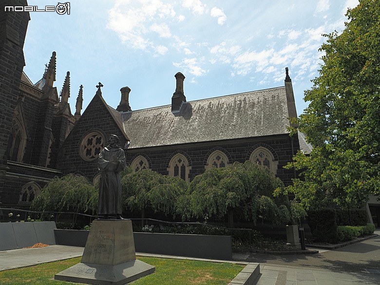 墨爾本CBD之聖巴特利爵主教座堂 (Saint Patrick's Cathedral)、皇家拱廊(Royal Arcade)、舊郵政局(Former General Post Office)、中央拱廊(Centreway Arcade)、咖啡巷(Degraves St)，附掛墨爾本經典咖啡館 Brunetti Oro Flinders Lane — 2026東澳洲四大城巡遊之墨爾本段 第2部