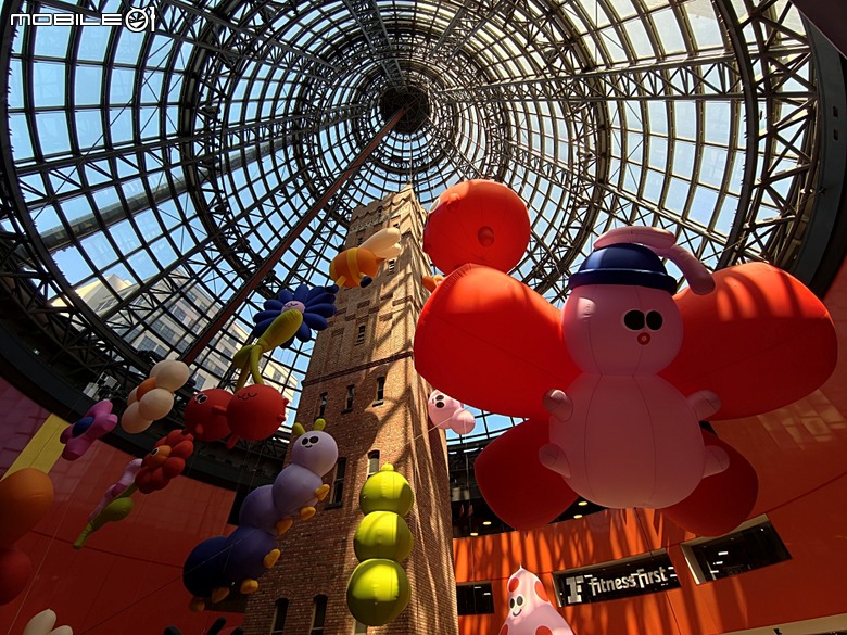 墨爾本CBD之塗鴉巷(Hosier Ln)、澳洲動態影像中心(ACMI)、聯邦廣場(Fed Square)、聖保羅座堂(St Paul's Cathedral)、費蓮達火車站(Flinders Street Station)、舊墨爾本監獄(Old Melbourne Gaol)、維多利亞州立圖書館(State Library Victoria)，附掛簡餐Grill'd漢堡與鉛彈工廠 — 2026東澳洲四大城巡遊之墨爾本段 第3部