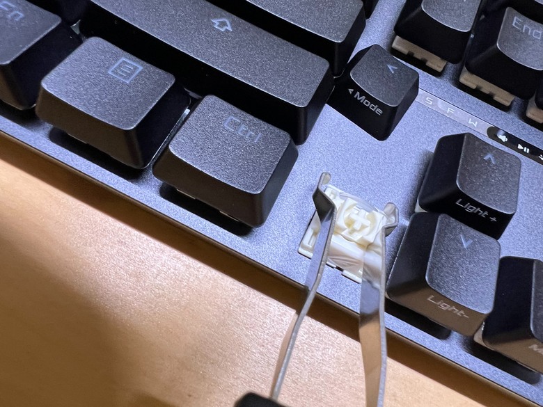 [開箱] ROG Scope II X 雪軸電競鍵盤初體驗