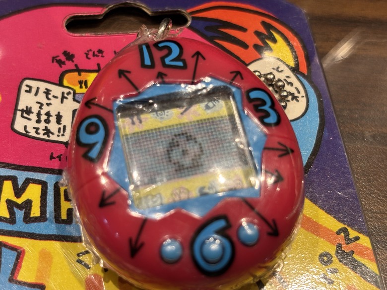 孵了30年！全新初代1996年版電子雞開箱！