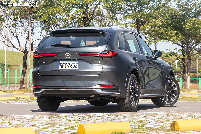 平價奢華的日韓對決！Hyundai Santa Fe Calligraphy vs. Mazda CX-90