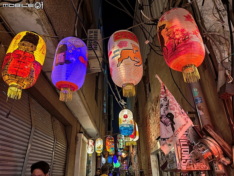 【小惡魔驫到成功】普濟殿燈會與馬年神農街花燈展,過年來臺南賞燈海 — 2026年新年走春 第二站