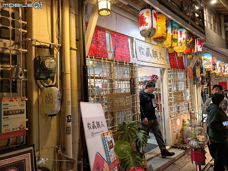 【小惡魔驫到成功】普濟殿燈會與馬年神農街花燈展,過年來臺南賞燈海 — 2026年新年走春 第二站