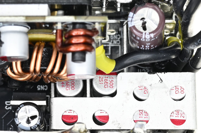 Thermaltake TOUGHPOWER TF3 1300W鈦金全模組電源開箱