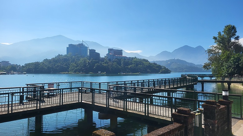 【小惡魔驫到成功】萬里奔馳 ~ 為家人的出遊笑容滾動 // Bridgestone Turanza 6