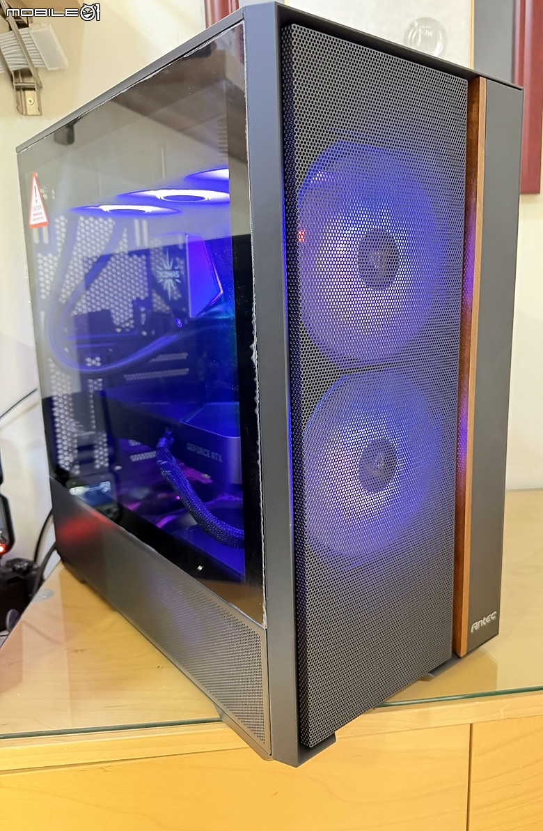 Antec FLUX REAR 兼顧散熱與質感的實木設計