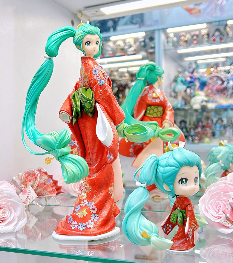 【開箱】初音未來 回眸美人未來 Ver.，梳起瀏海的初音，多一分溫柔的可愛！