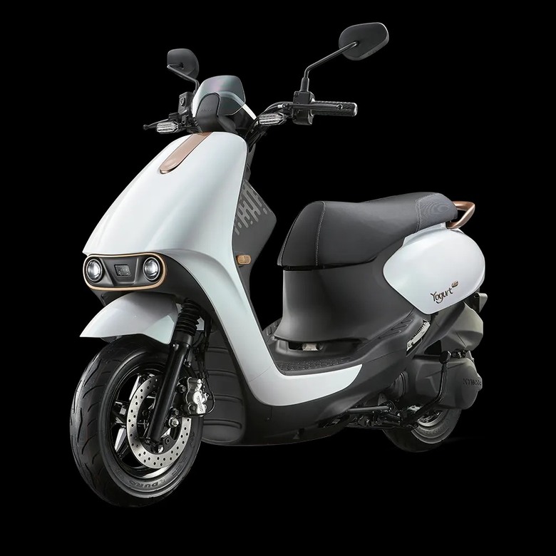 點我看大圖 【國內快訊】李多慧代言 KYMCO Yogurt Slim 125 瘦身2公斤新登場,質感細節更吸睛