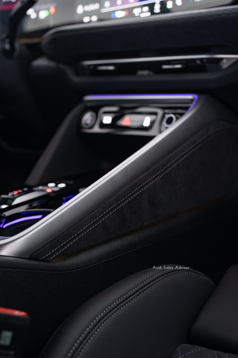 交車照片分享｜Audi Q5 TFSI quattro 150 kW S line｜金屬曜岩灰・Tambora Grey・N7