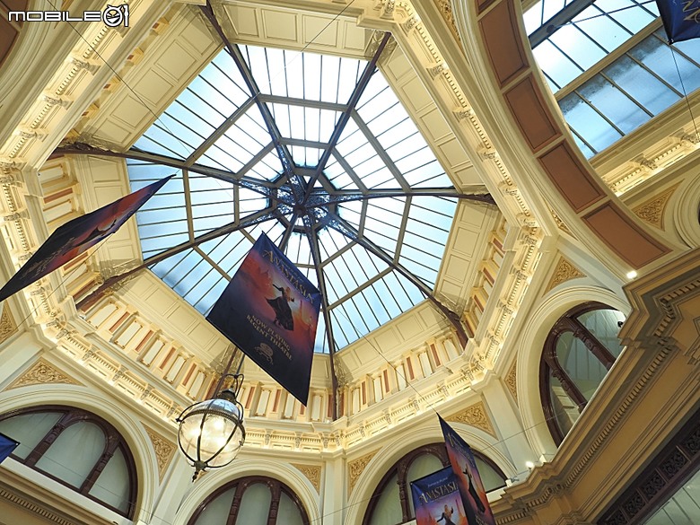 墨爾本CBD之聖巴特利爵主教座堂 (Saint Patrick's Cathedral)、皇家拱廊(Royal Arcade)、舊郵政局(Former General Post Office)、中央拱廊(Centreway Arcade)、咖啡巷(Degraves St)，附掛墨爾本經典咖啡館 Brunetti Oro Flinders Lane — 2026東澳洲四大城巡遊之墨爾本段 第2部