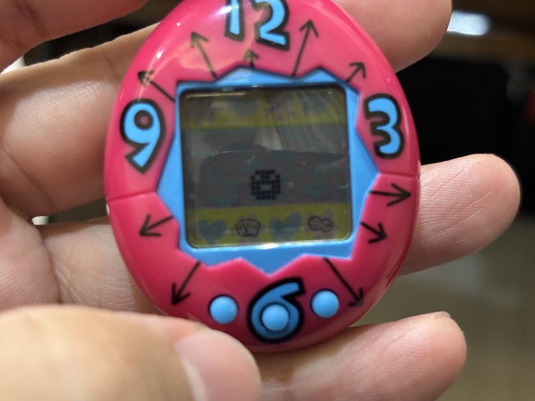 孵了30年！全新初代1996年版電子雞開箱！