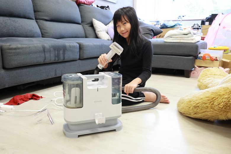 【小惡魔驫到成功】【開箱】 新春大掃除馬上到位：IRIS OHYAMA 自動給水織物清潔機