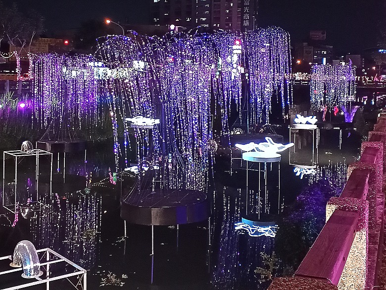 【小惡魔驫到成功】屏東燈節萬年溪燈區