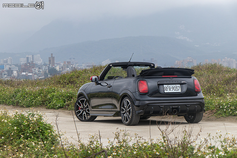 MINI John Cooper Works Cabrio 試駕｜加辣要加價，愛現沒在怕！