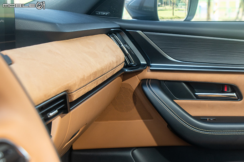 平價奢華的日韓對決！Hyundai Santa Fe Calligraphy vs. Mazda CX-90