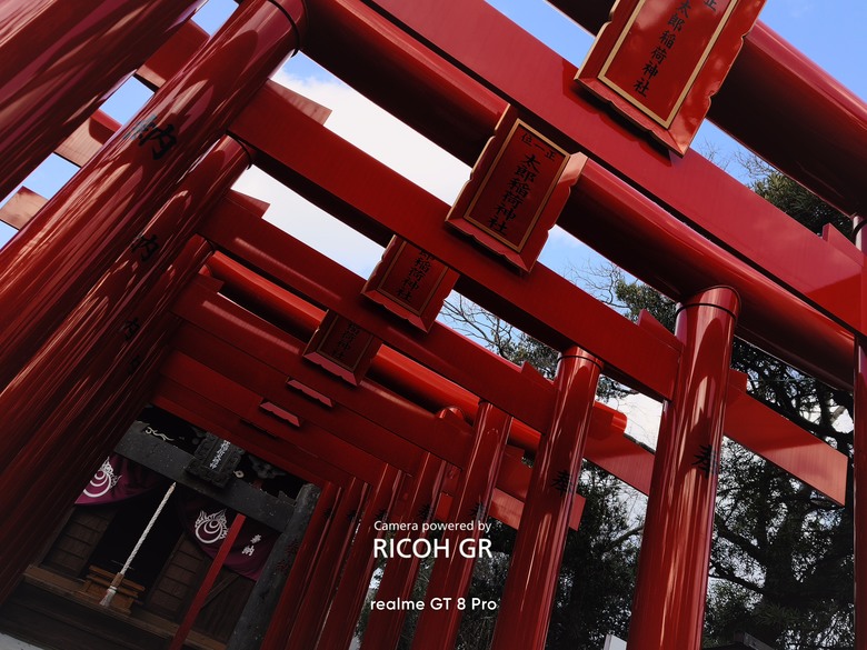 realme GT 8 pro × RICOH GR 街拍的光影協奏曲｜開箱使用分享