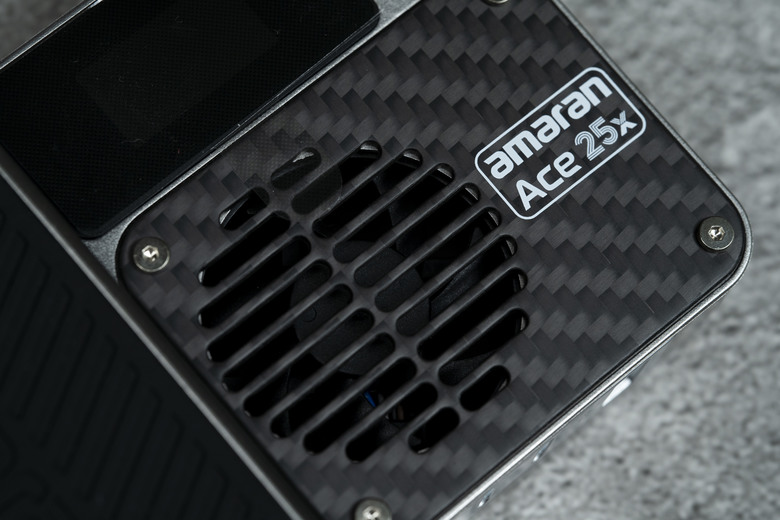 【開箱分享】Aputure Amaran Ace 25x 創作者套組 過年換新燈