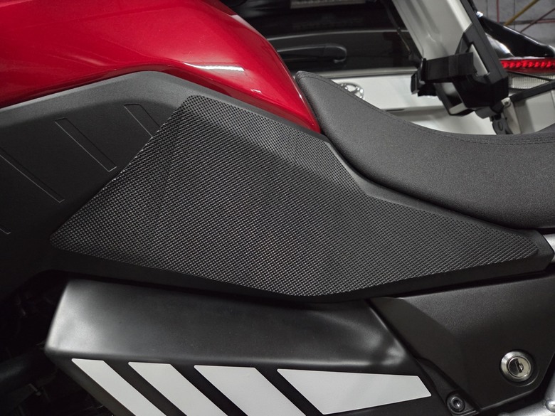 V-Strom 800 RE 改裝資訊分享