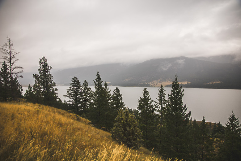 一個人一台車一路向北直到世界的盡頭 – 兩個月的公路露營旅行 – EP 9 – 最後贏的，永遠是土地 | 冰刻其形，火仍在燃，山靜靜站著