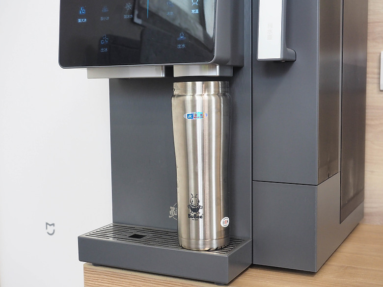 【小惡魔驫到成功】四季皆可飲 冰水・熱水・冰塊一次搞定 ｜Haier 桌上型RO冰鑽瞬熱飲水機